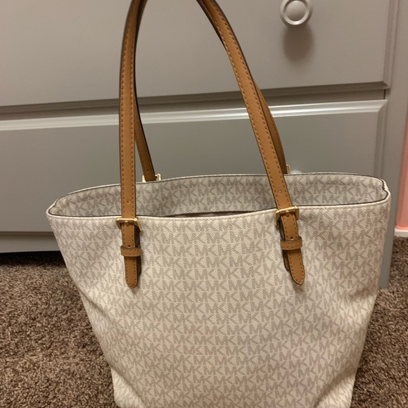 Michael Kors Purse - Picture 2 of 3